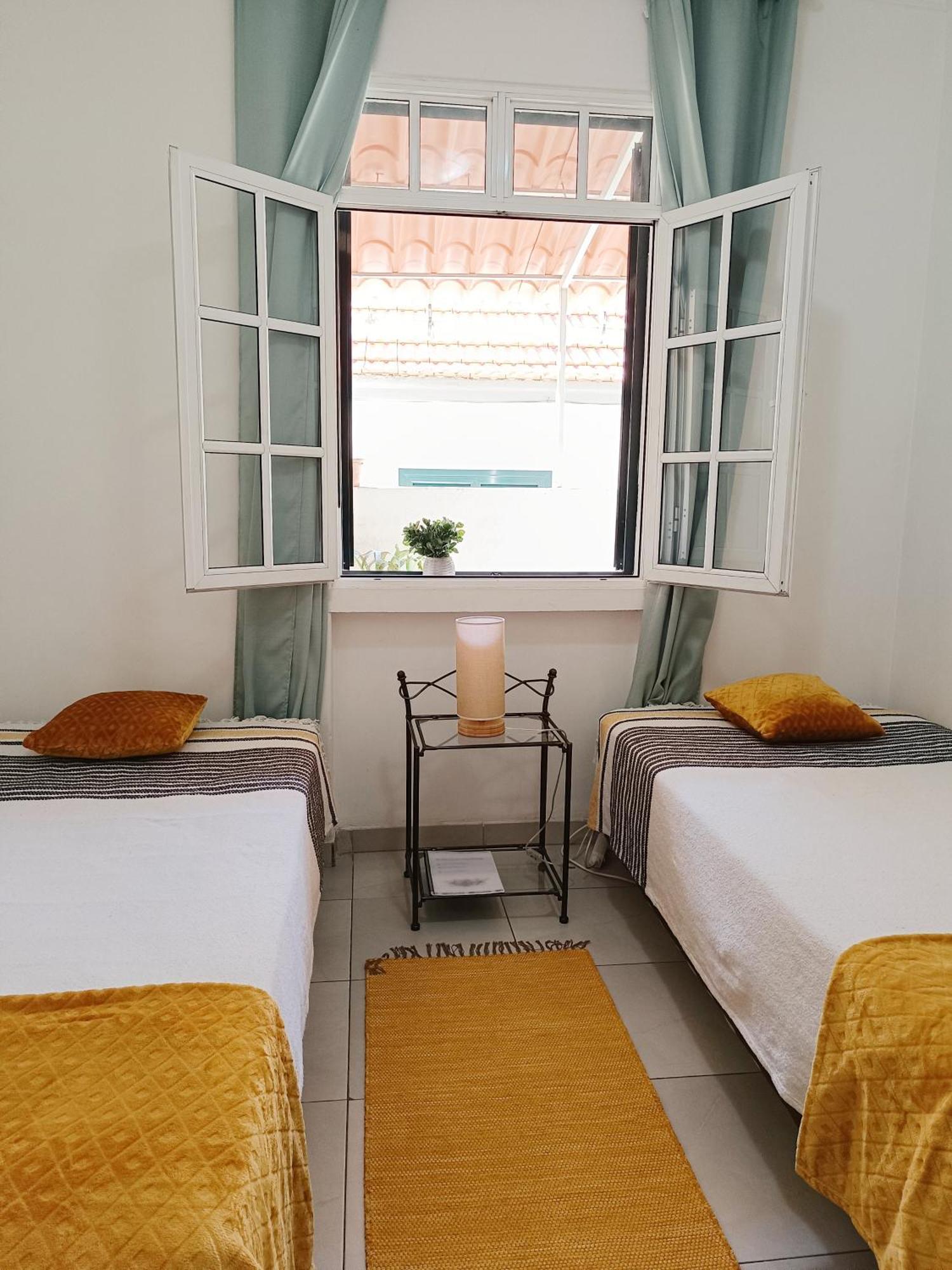 Home & Flower - Private Bedrooms Funchal 외부 사진