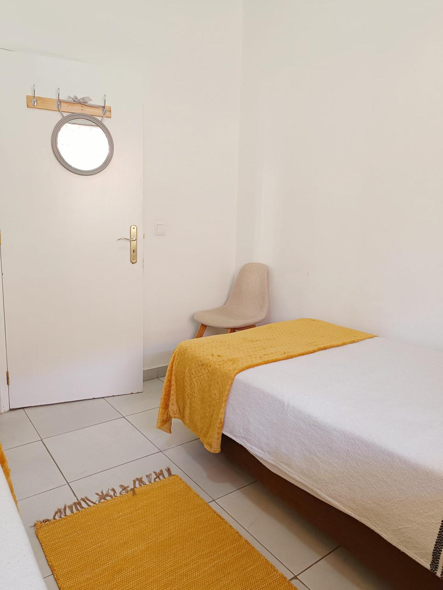 Home & Flower - Private Bedrooms Funchal 객실 사진