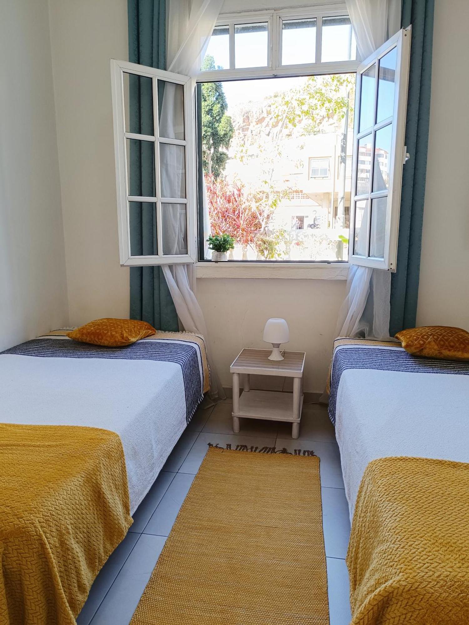 Home & Flower - Private Bedrooms Funchal 객실 사진